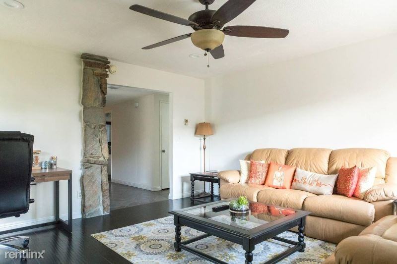 3213 Topaz Ln - Photo 2 of 20