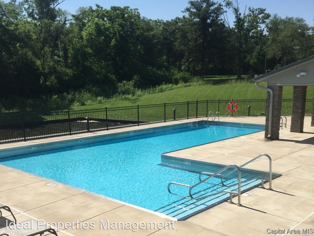 304 Harbor Point Pl - Photo 2 of 24