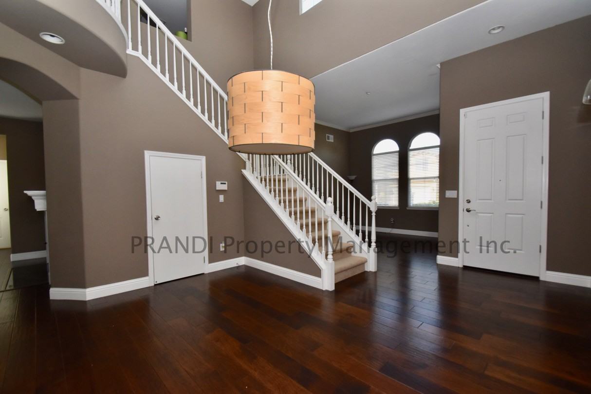 14 Pizarro Ave - Photo 3 of 21