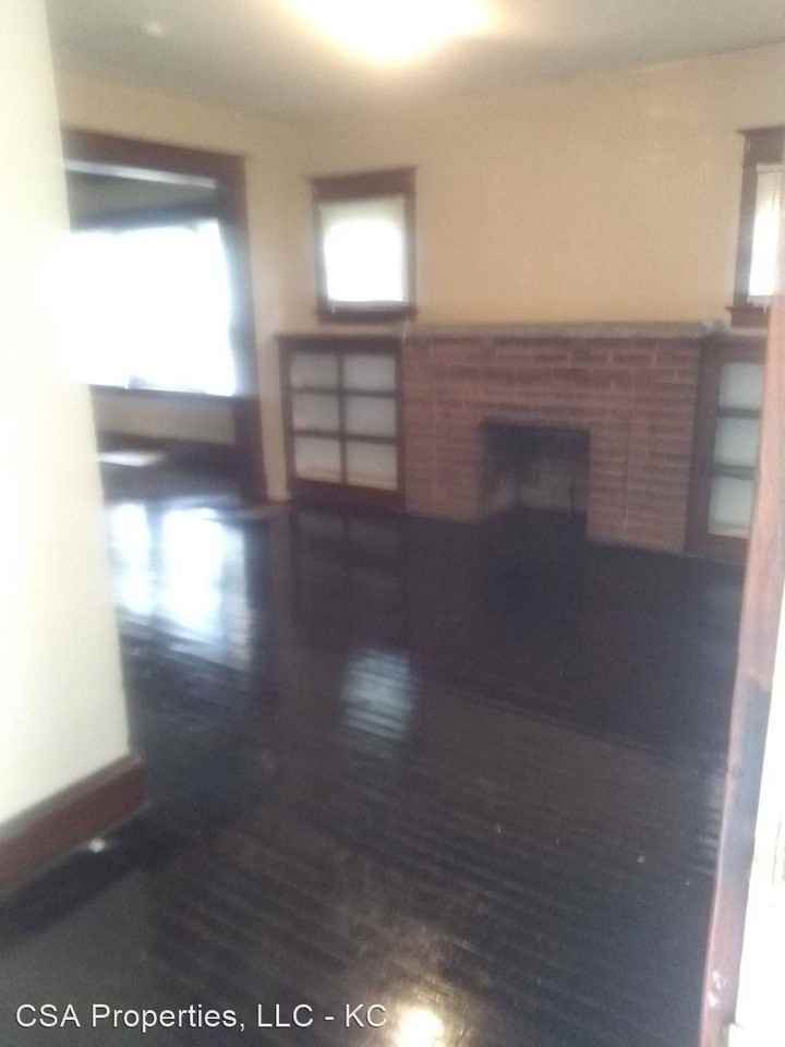 5527 Brooklyn Ave Riv-241 - Photo 2 of 8