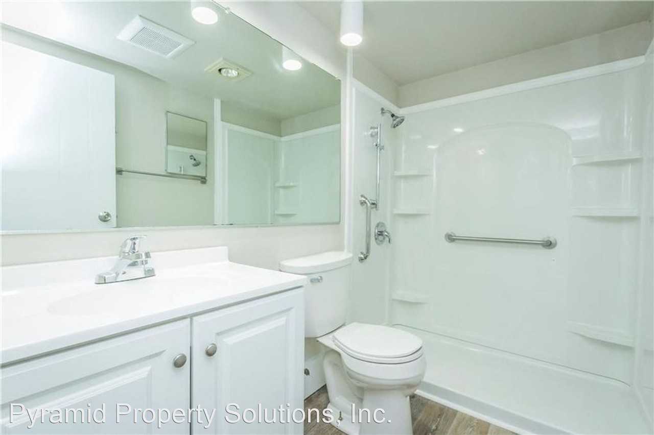 646 Se 26th Ct - Photo 3 of 13