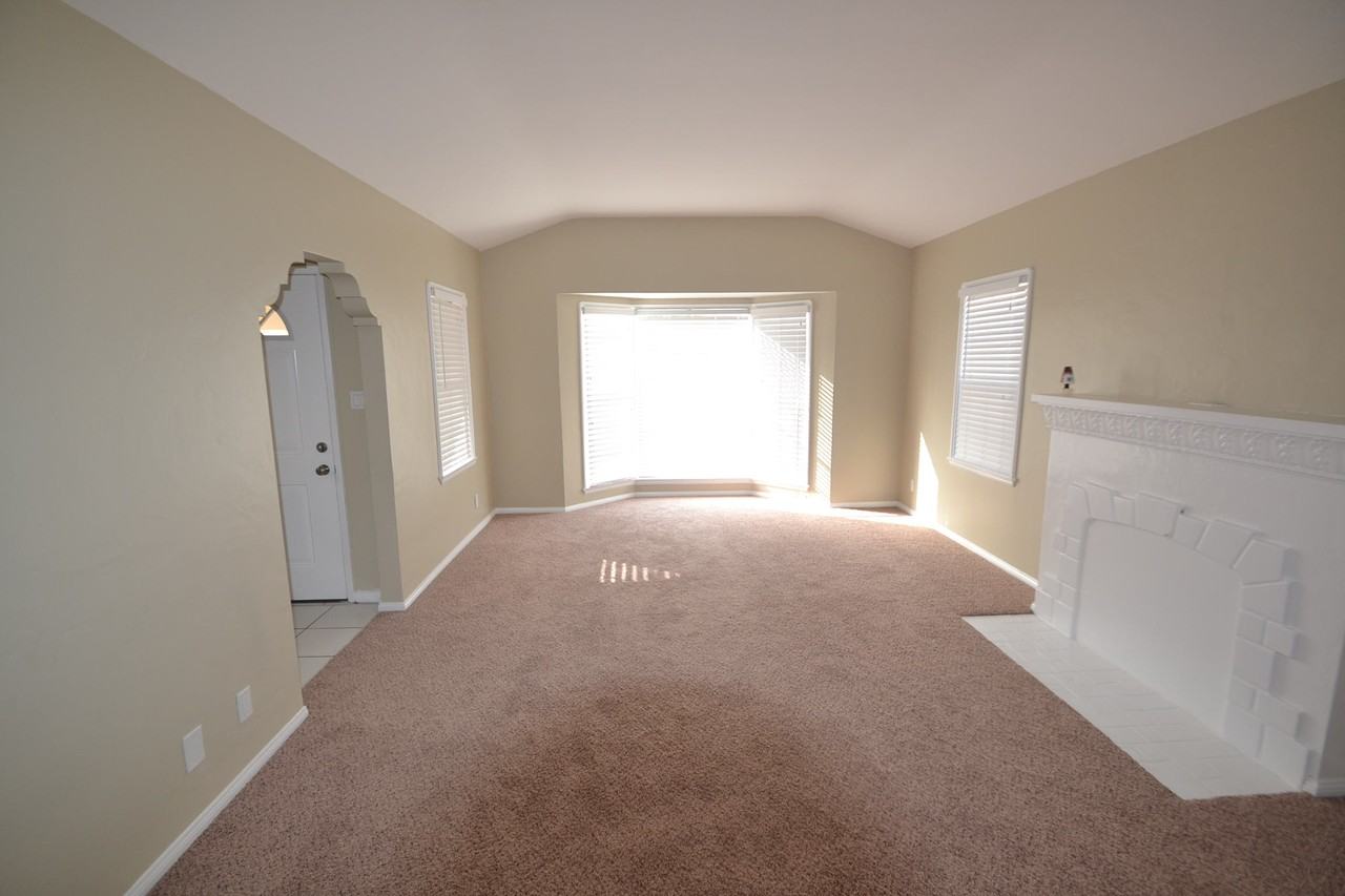 4053 Cudahy St - Photo 2 of 10