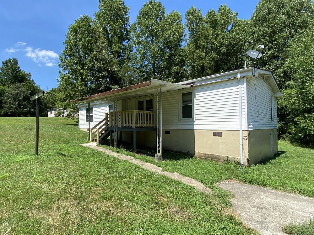 11909 Belfonte Rd - Photo 2 of 34