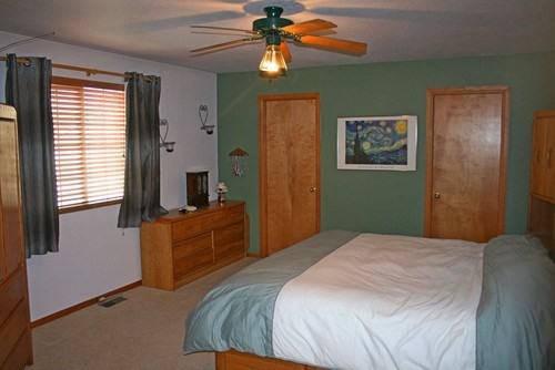 4323 W Kenyon Ave - Photo 3 of 5