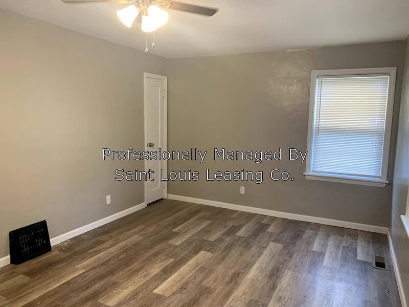 9224 Kathlyn Dr - Photo 2 of 8