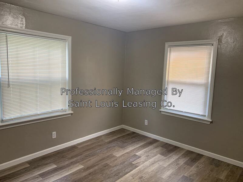 9224 Kathlyn Dr - Photo 3 of 8