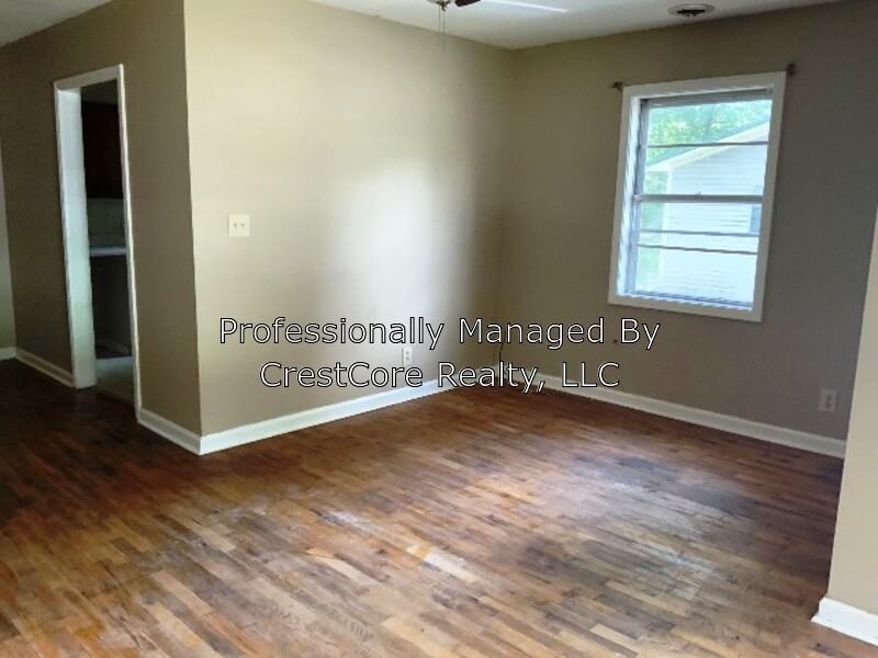 2041 Cedar St - Photo 2 of 12