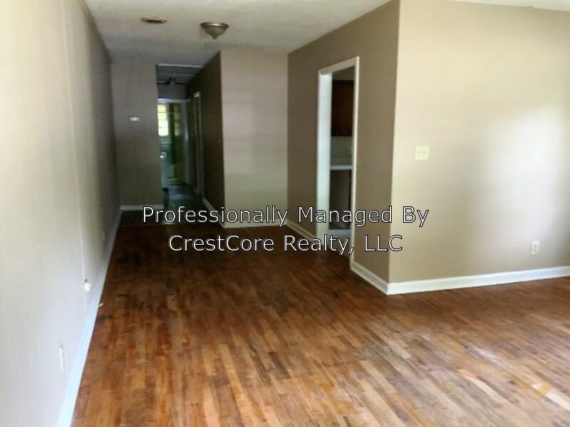 2041 Cedar St - Photo 3 of 12