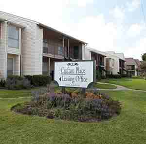 Crofton Place Apartments - Photo 2 of 3