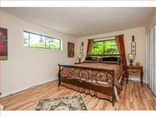 10 Bayswater Ave - Photo 2 of 10