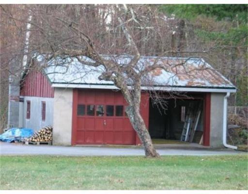 331 Taylor Rd - Photo 3 of 4