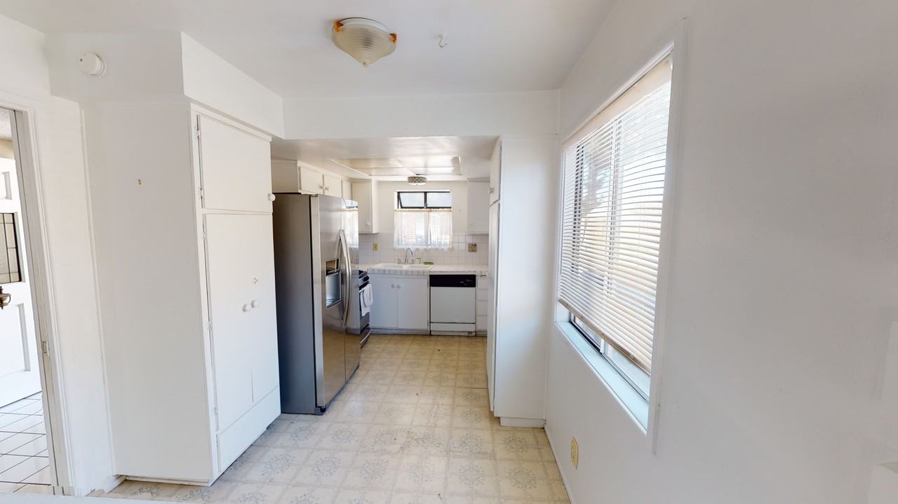 11312 Stillman Street - Photo 3 of 17