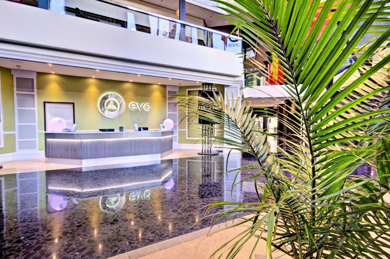 777 Boulevard Robert-Bourassa - Photo 3 of 13