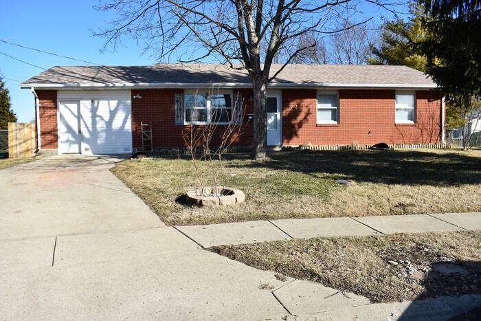 406 Scarborough Ct - Photo 3 of 16