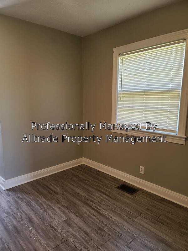 3506 Dutchmans Ln - Photo 3 of 11