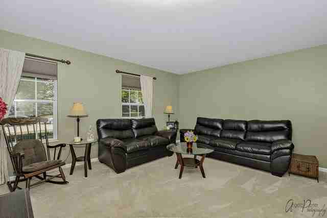 329 Claire Ln - Photo 3 of 32