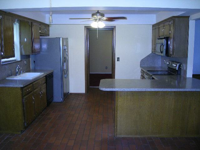 11501 Southeast 128th Street - Photo 6 of 22