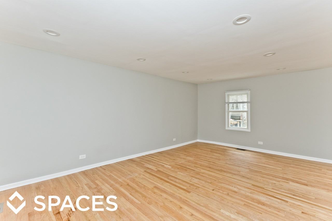 1414 W Blackhawk St - Photo 3 of 11