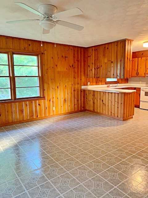 448 Main St - Photo 3 of 11