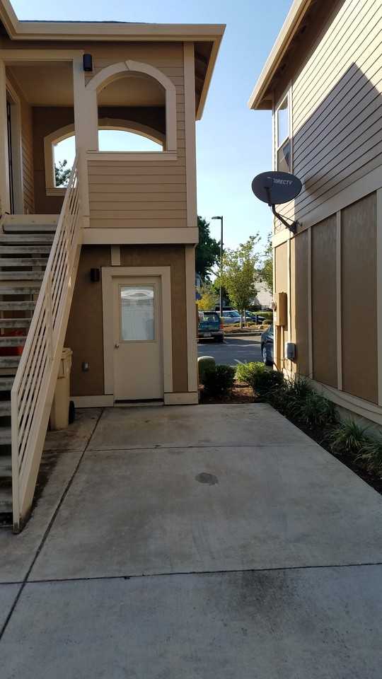 11566 Southwest Toulouse Street - Photo 3 of 18