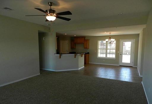 7 Redbud St - Photo 3 of 16