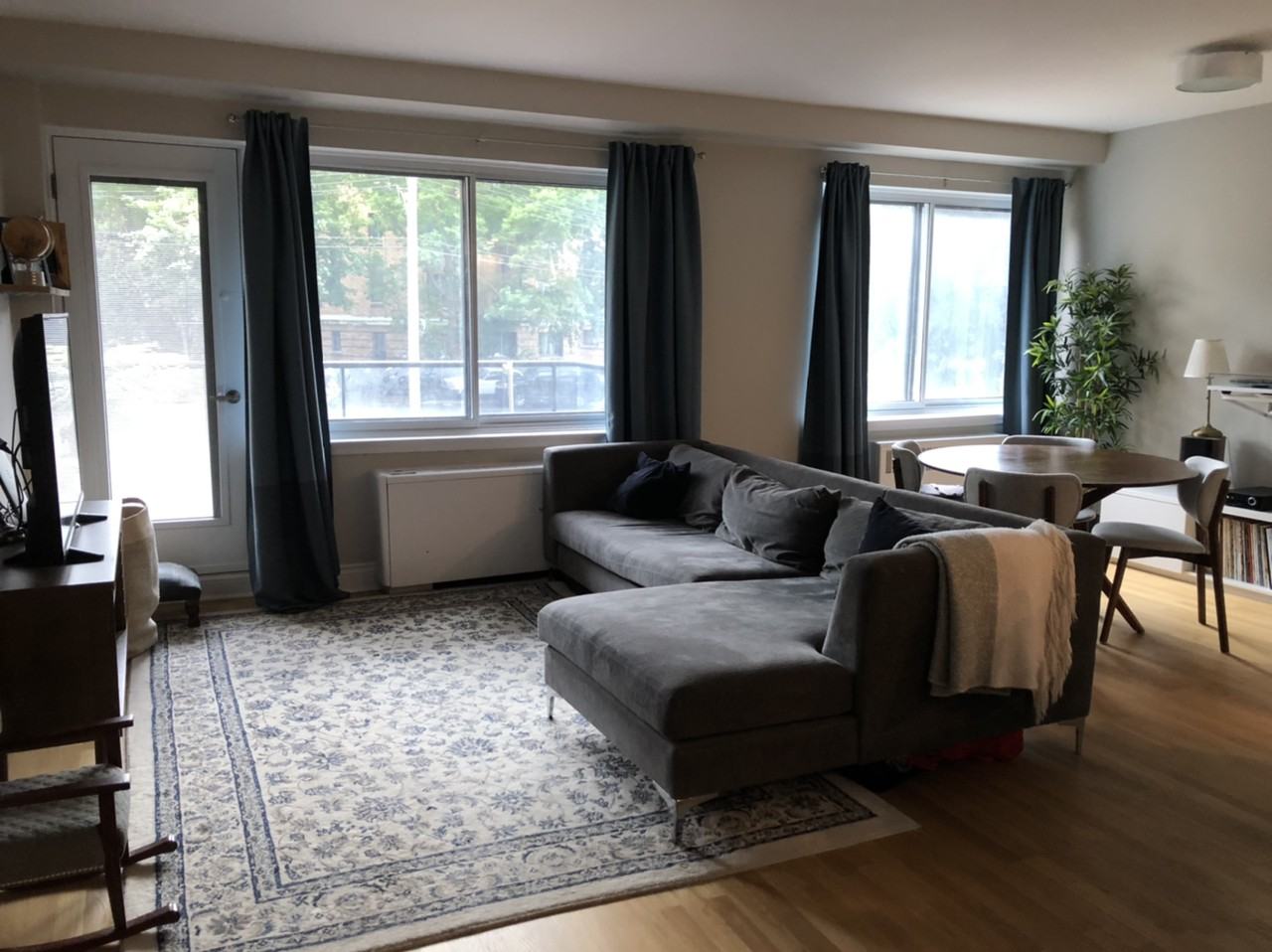 4550 Av Bonavista - Photo 3 of 17