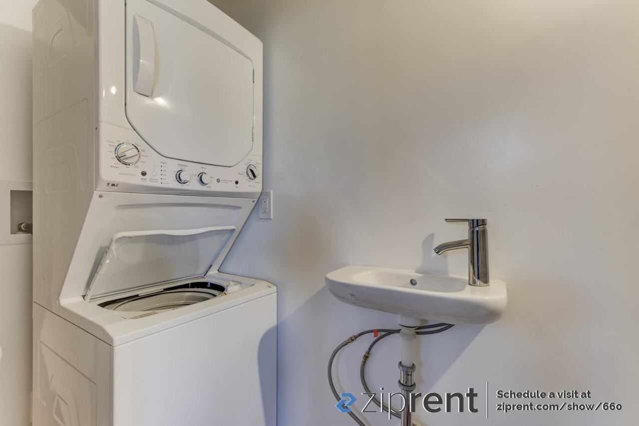 2107 24th St - Photo 3 of 19