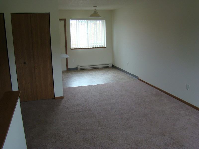 Hunters Run Townhomes - Photo 2 of 16