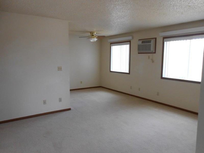 Lincoln Avenue - Photo 3 of 11