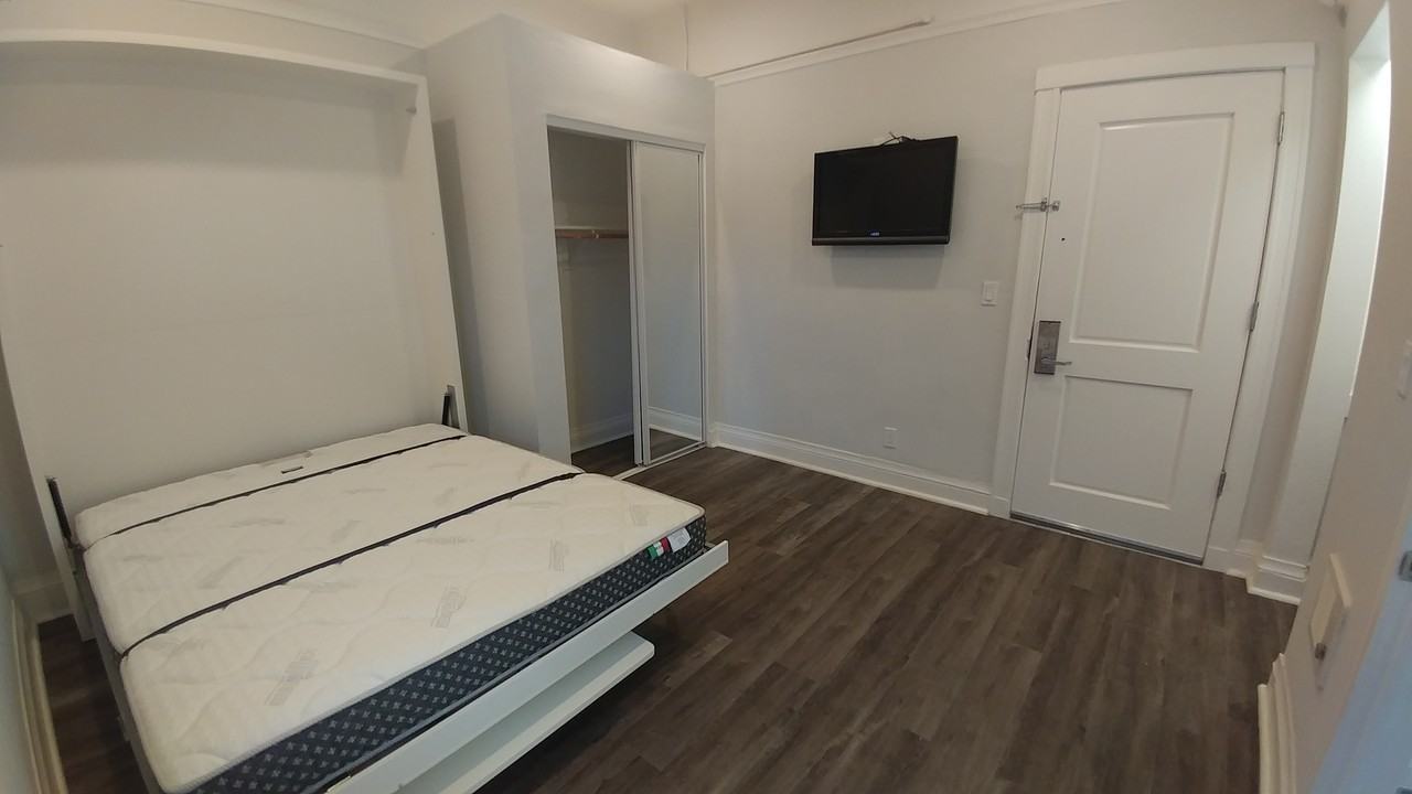 1499 California Street #105 - Photo 3 of 6