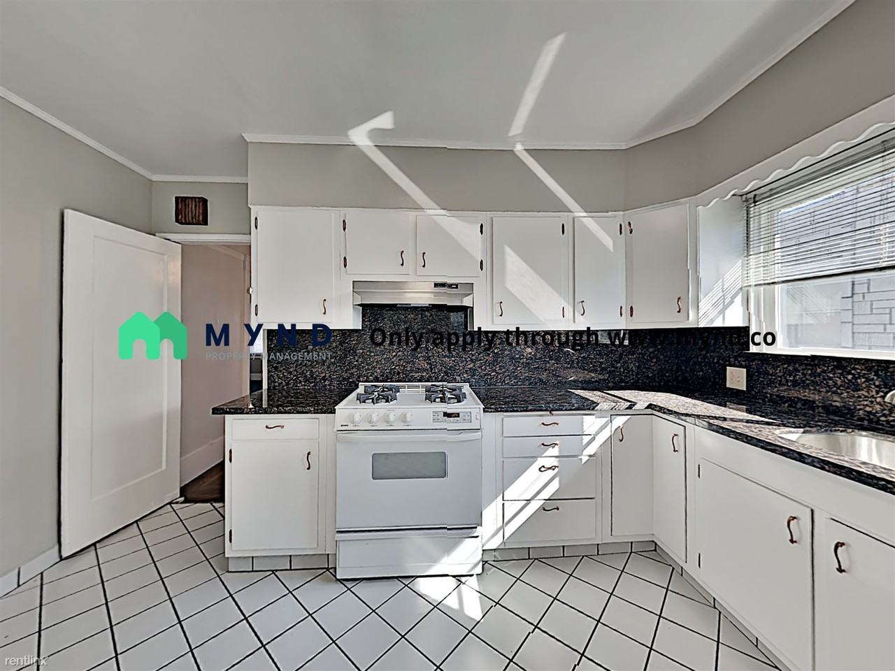 2601 64th Ave - Photo 2 of 14