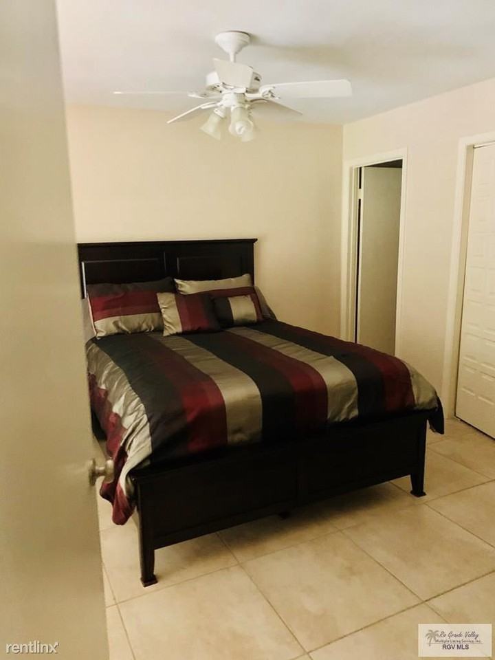 4501 Carmen Ave #3 - Photo 3 of 4