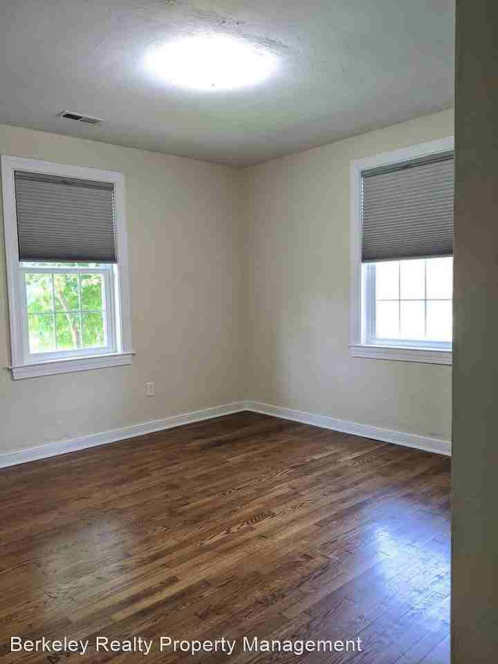 907 Coleman Dr - Photo 3 of 10