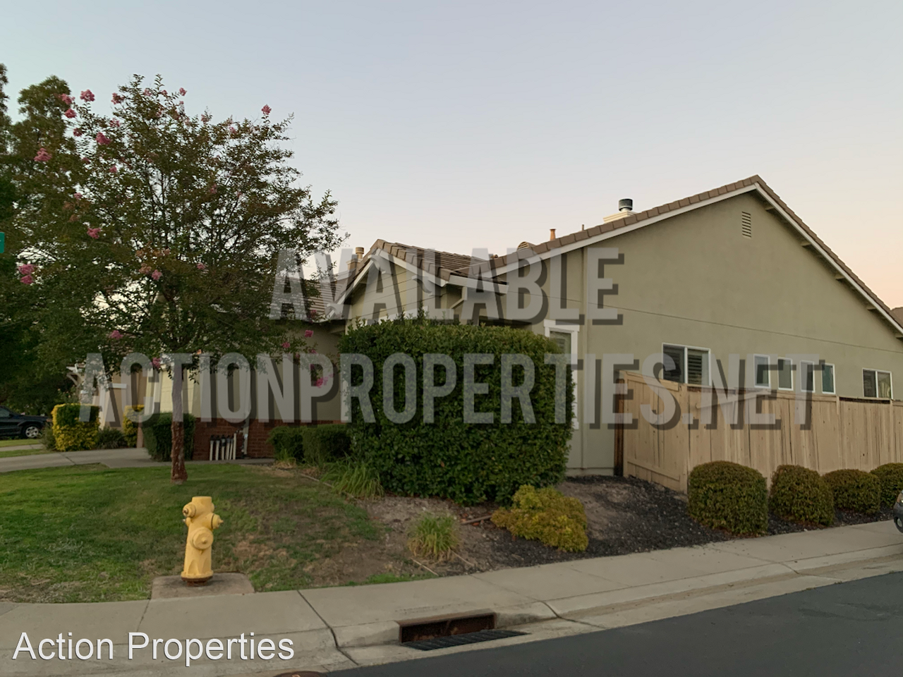 6468 Cormorant Cir - Photo 3 of 19