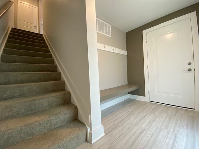 604 E 10th St - Photo 3 of 20
