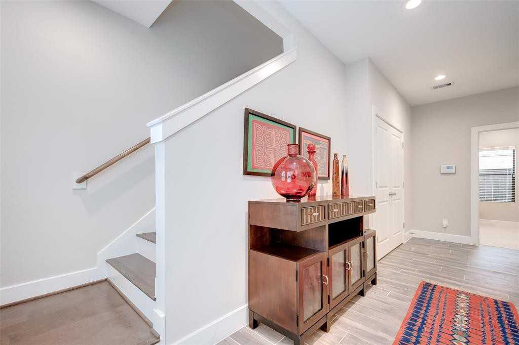 418 Drennan St - Photo 3 of 35