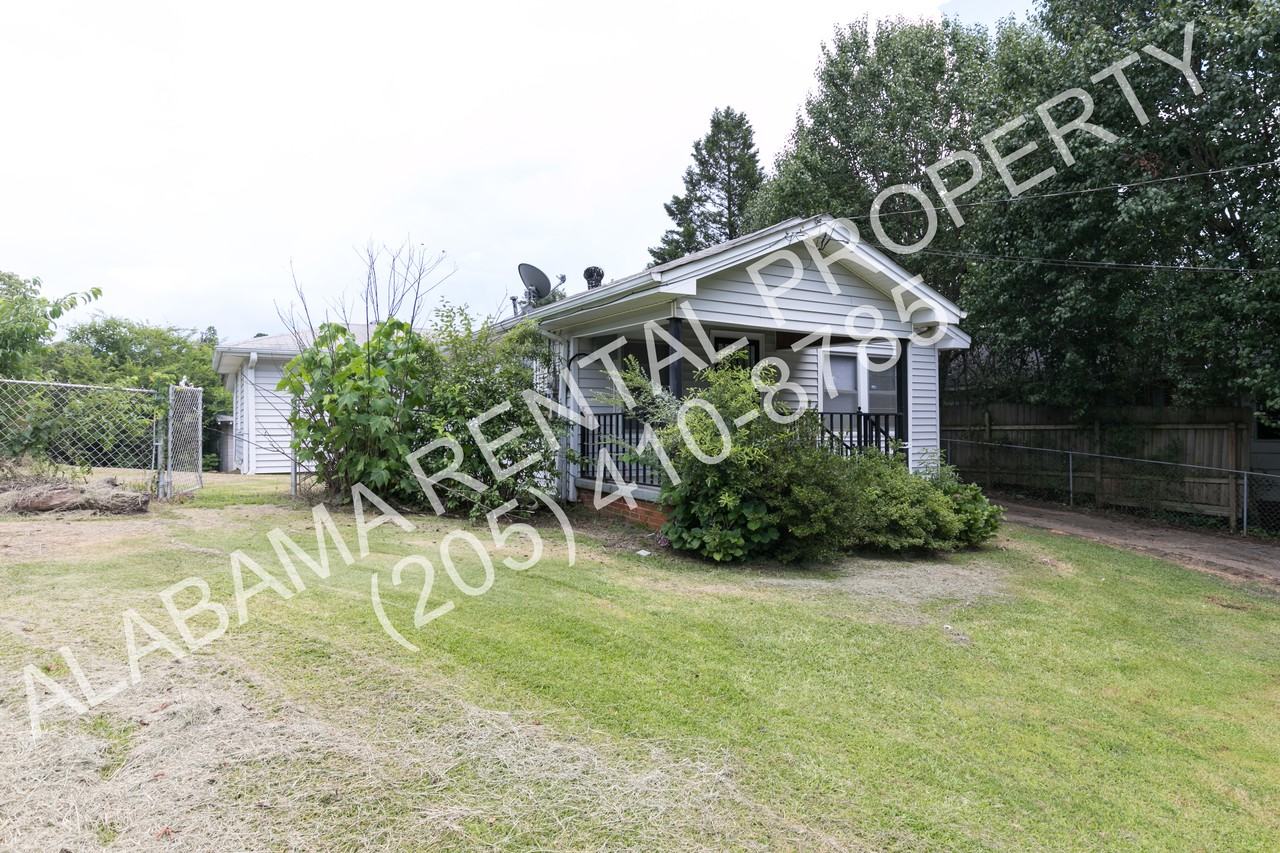 1133 Skyline Dr - Photo 3 of 32