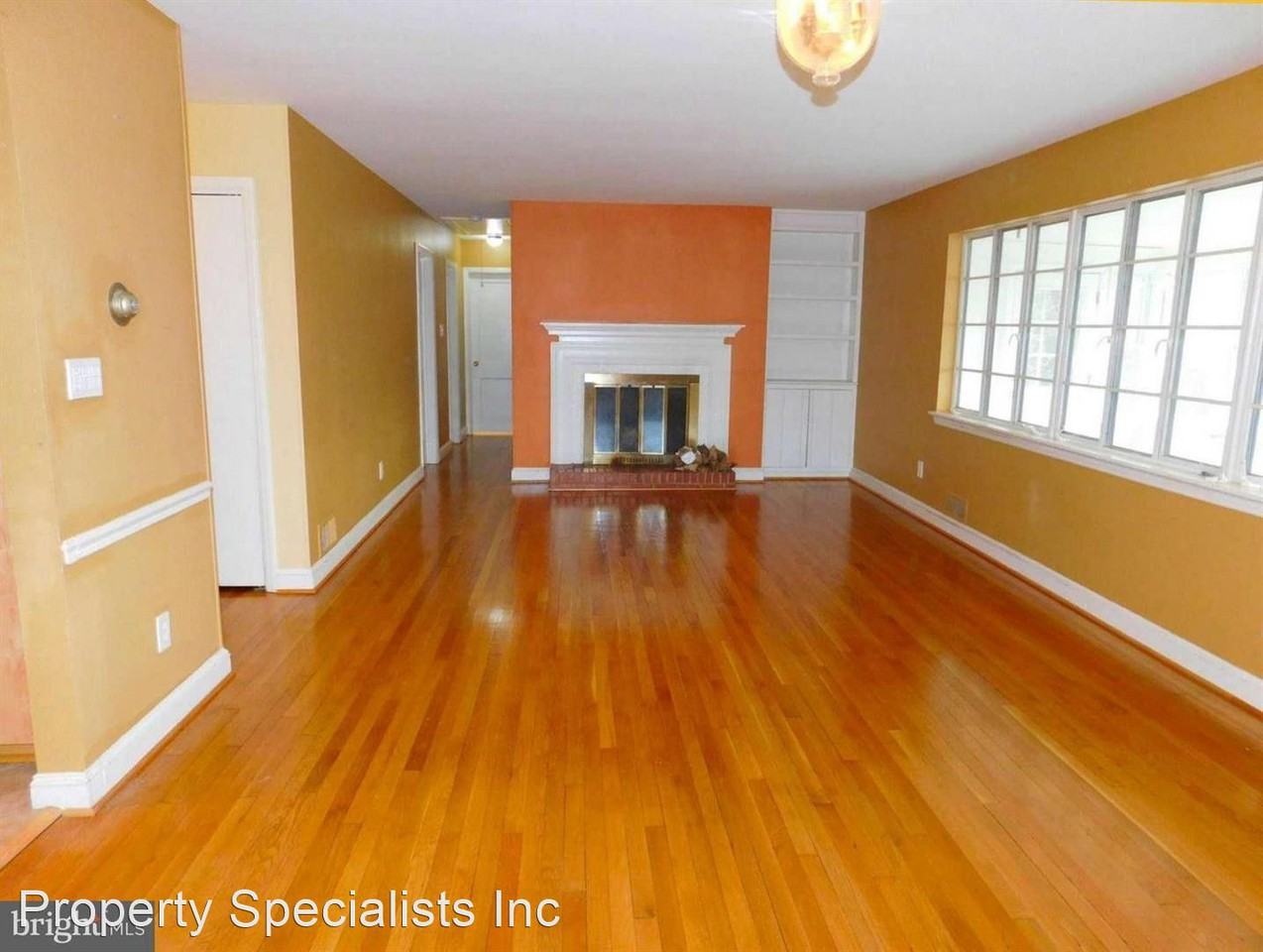 6300 29th St N - Photo 3 of 16