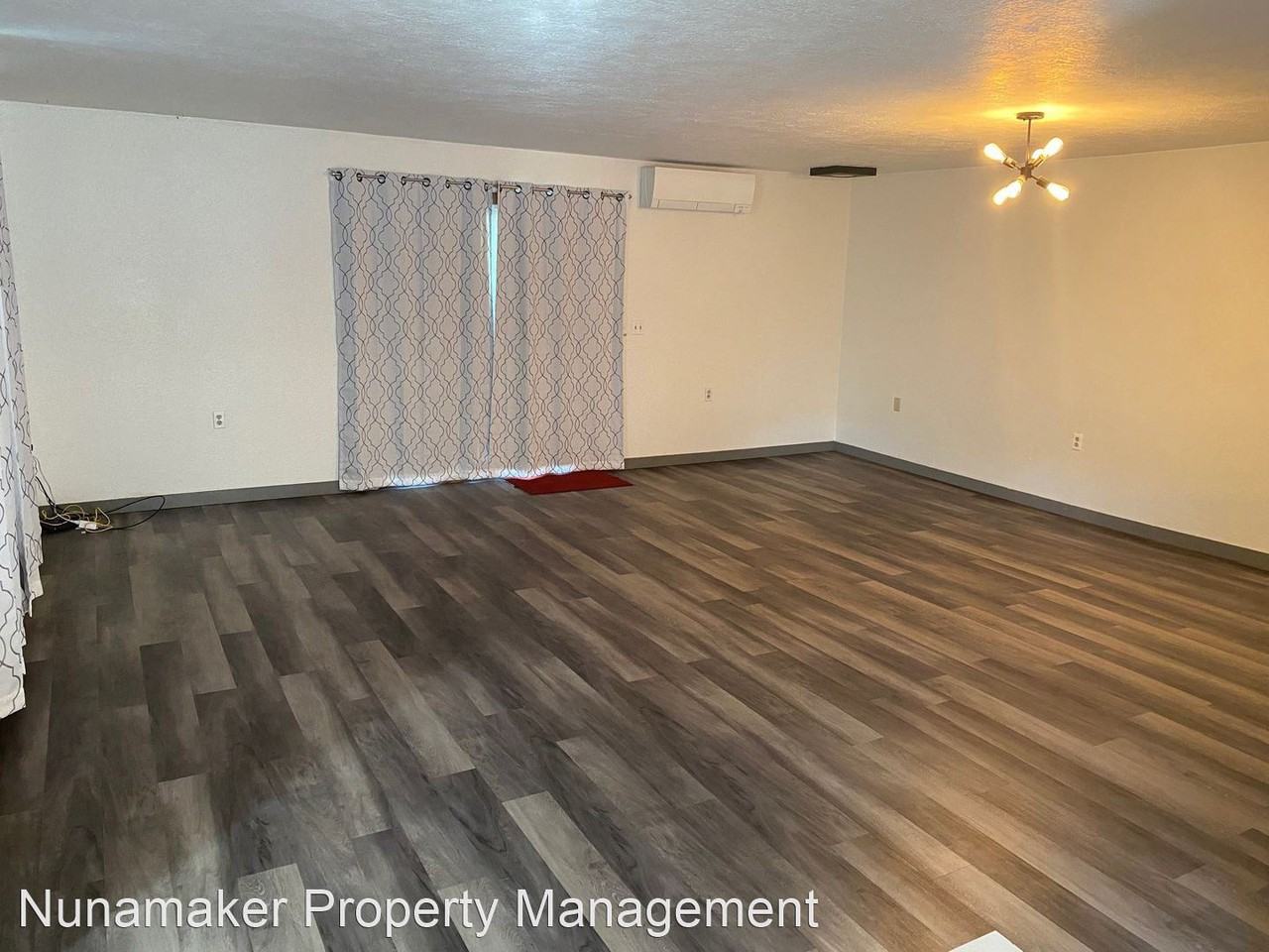 6790 Cooper Spur Rd - Photo 3 of 10