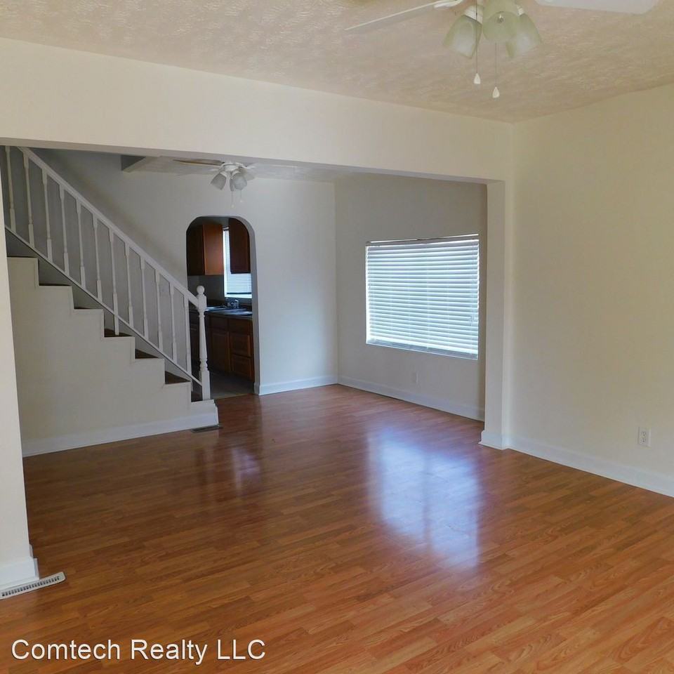 331 S Elm St - Photo 2 of 4