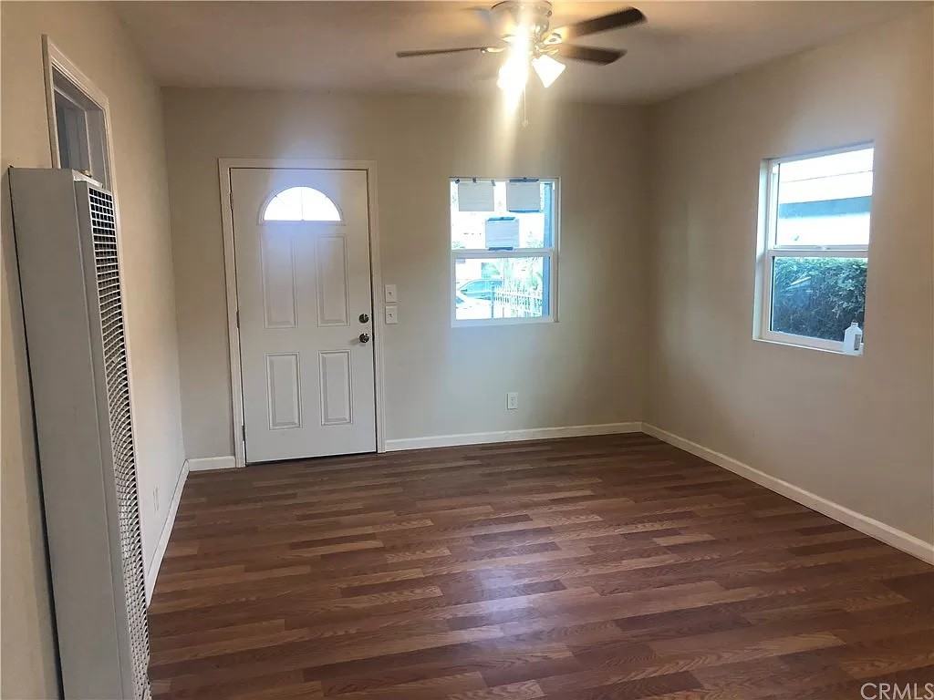 1732 W 59th Pl - Photo 2 of 7