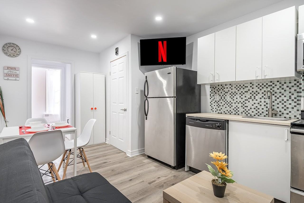 4317 Av De L'Hôtel-De-Ville - Photo 3 of 19