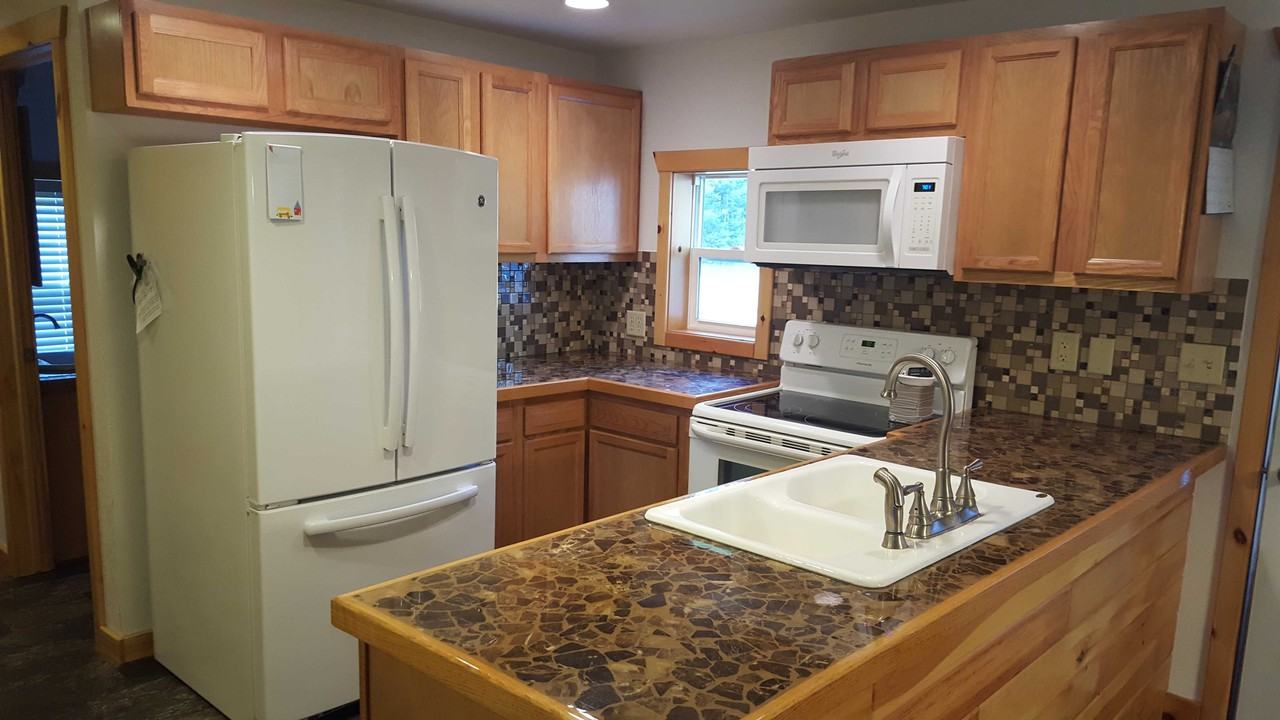 311 E Crex Ave - Photo 3 of 8