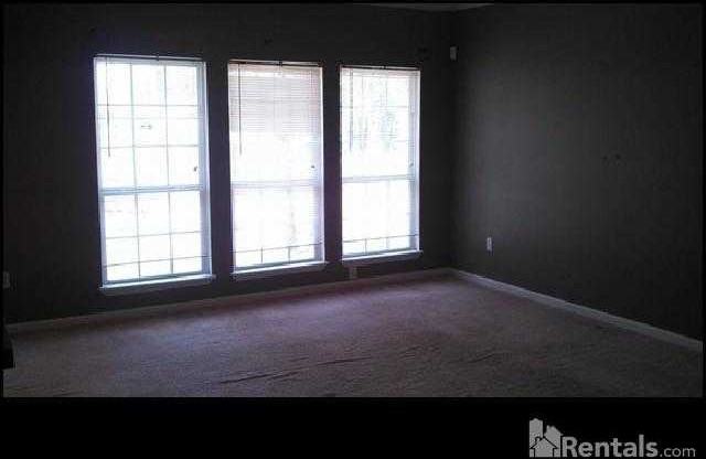 11304 Ponderosa Dr - Photo 3 of 10