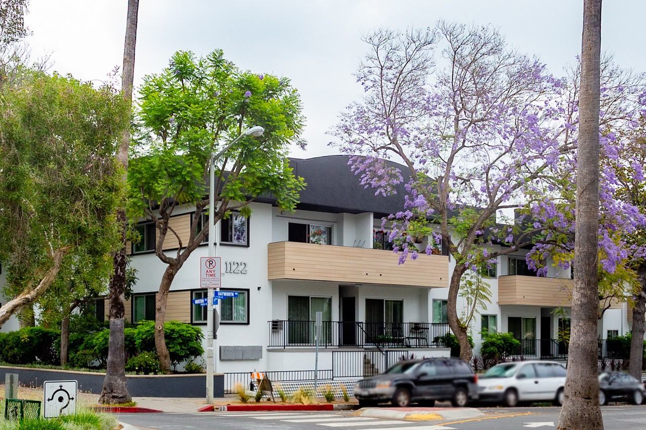 Harper on Hayworth - Photo 5 of 7