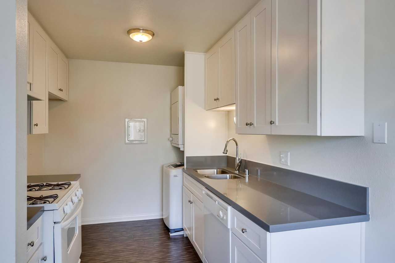 Whiffle Tree Apartments - Photo 4 of 26