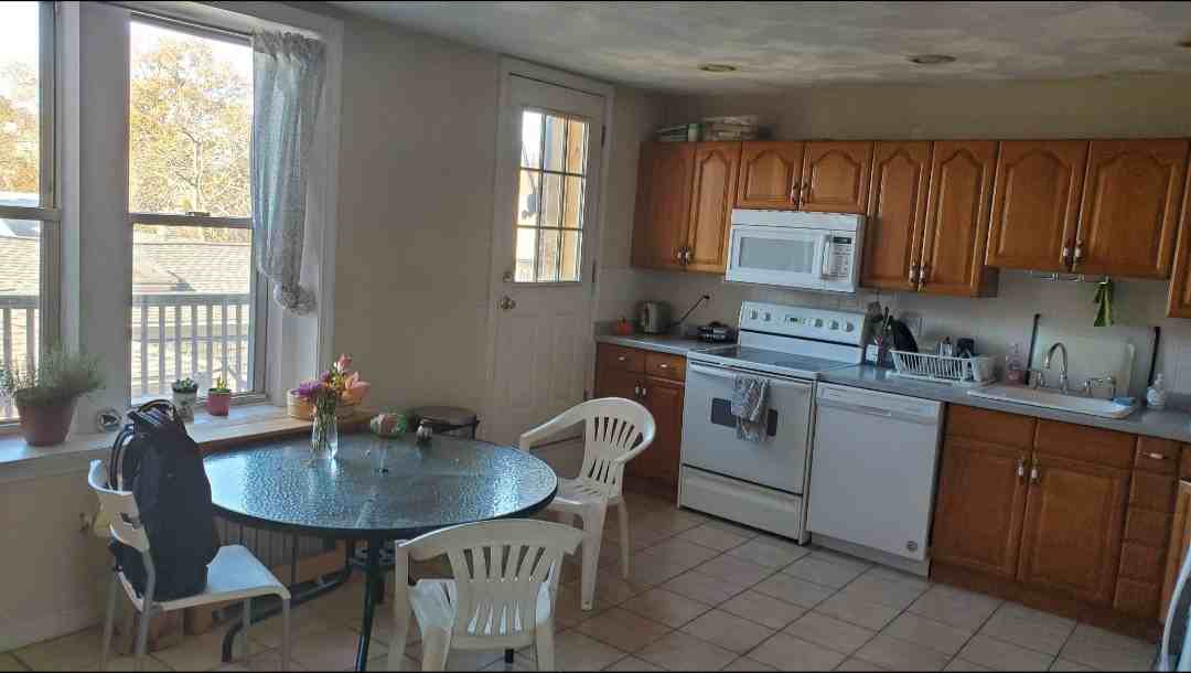 Harvard St #7 - Photo 3 of 5