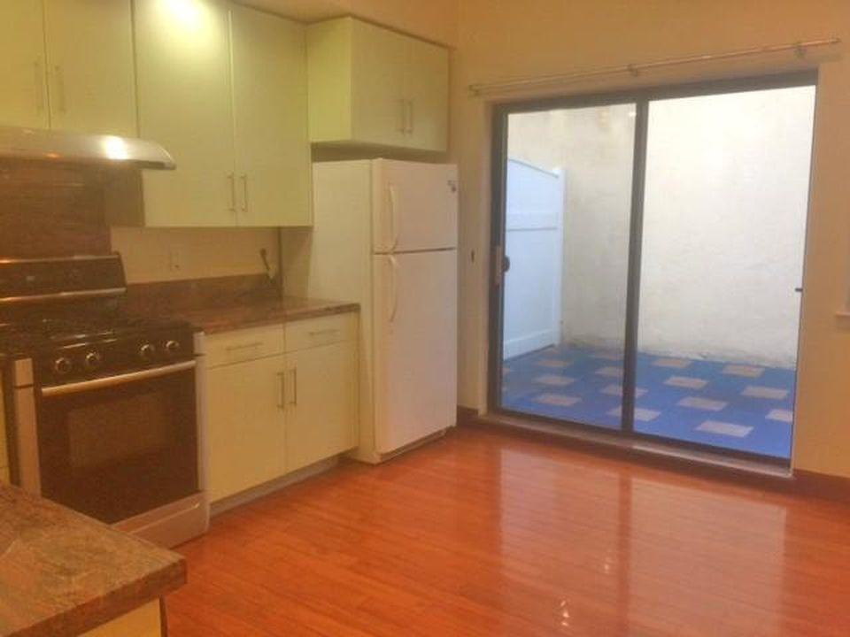 320 10th Street #304 - Photo 3 of 13