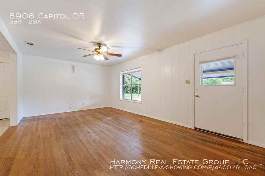 8908 Capitol Dr - Photo 3 of 17