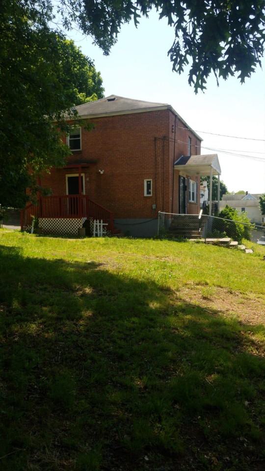 165 Sheffield Avenue - Photo 3 of 17